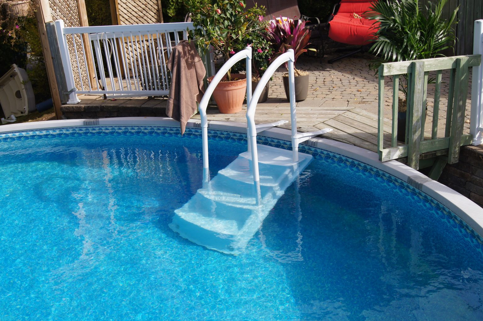 Royale II pool steps SIMA Pools & Spas