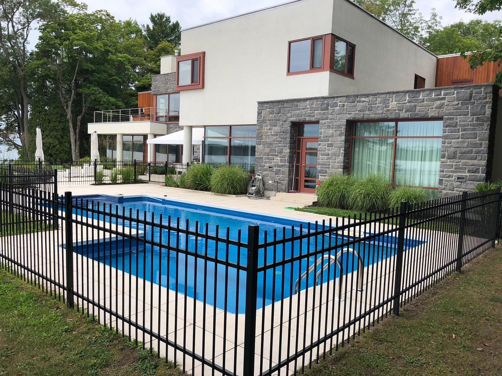 Swimming Pool Store - Sima Ste-Marie POOLS & SPAS